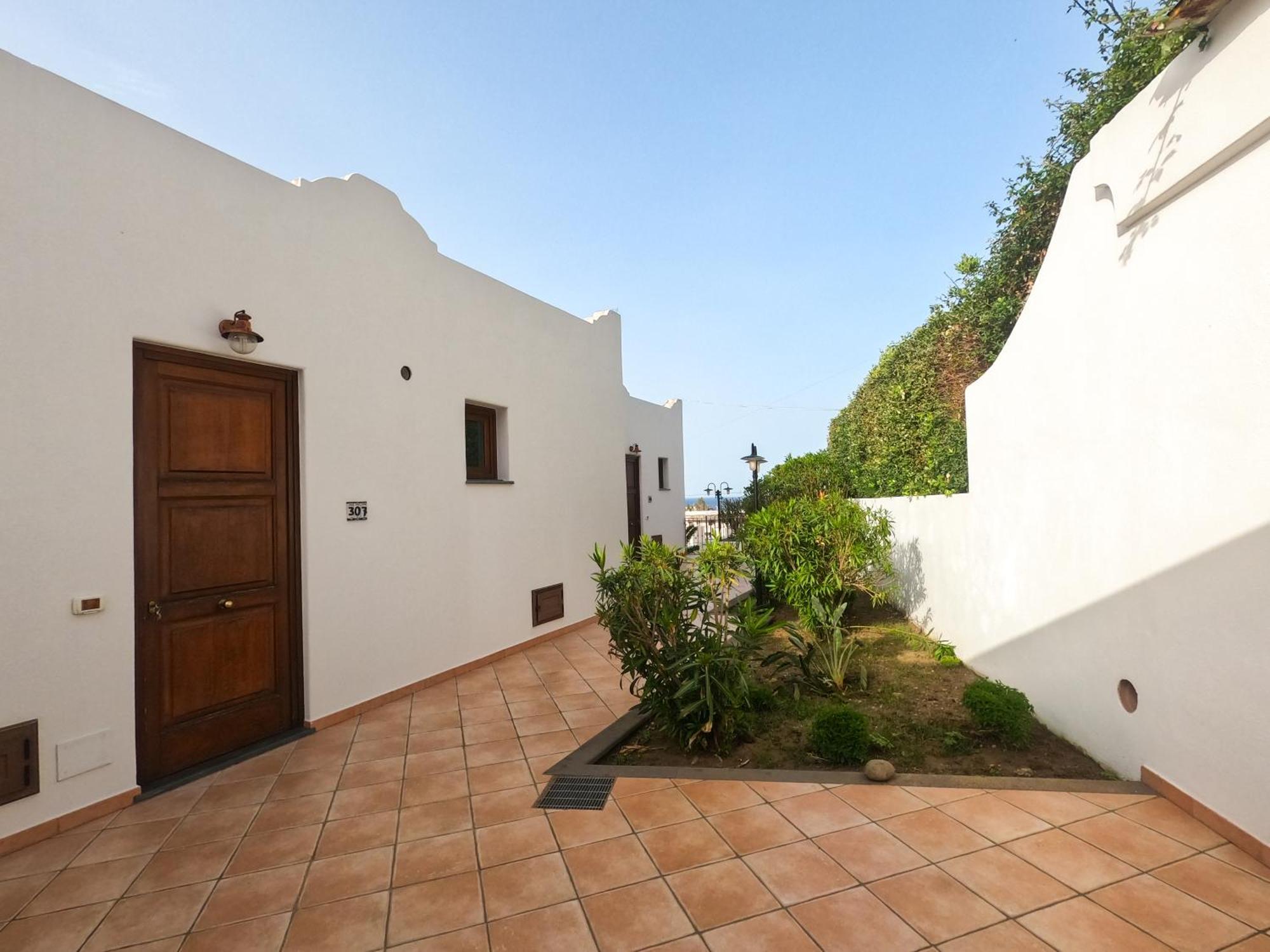 Affittacamere A F R O D I T E Lipari  Exterior photo