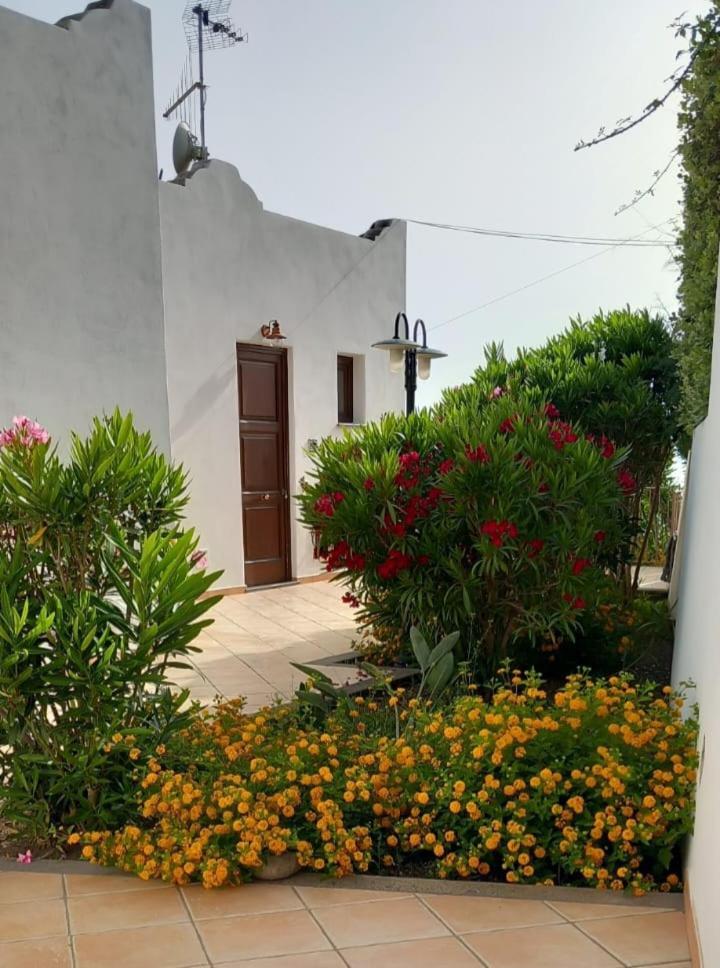 Affittacamere A F R O D I T E Lipari  Exterior photo